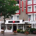 Brit Centre Hotel