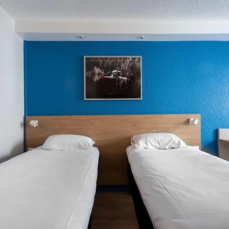 Brit Centre Hotell 3*