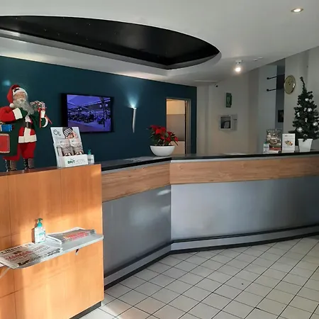 Hotell Brit Centre 3*