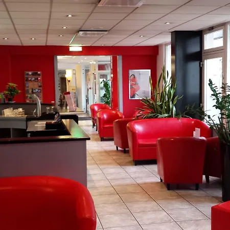 Brit Centre Hotel 3*