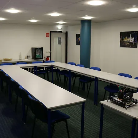 Hotell Brit Centre 3*