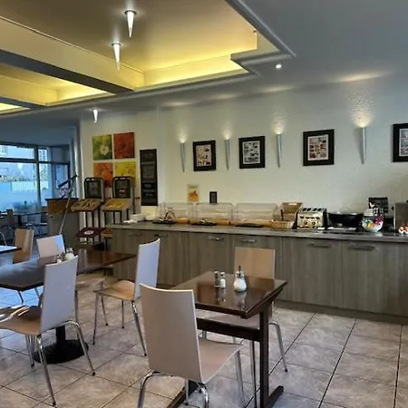 Brit Centre Hotel