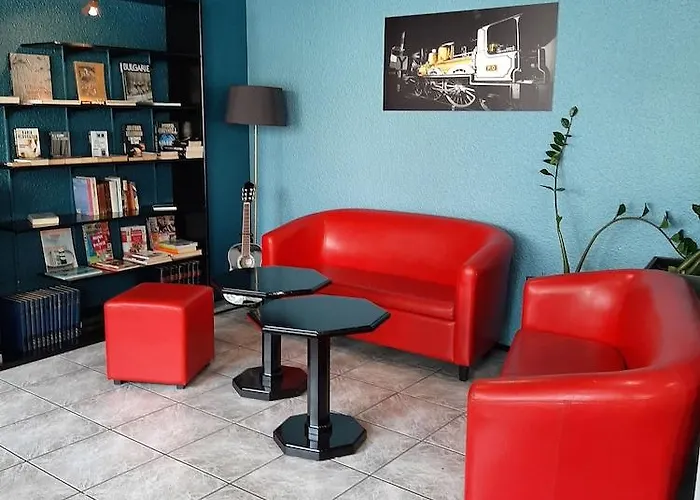 Brit Centre Hotel 3*