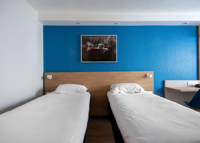 Brit Centre Hotel 3*