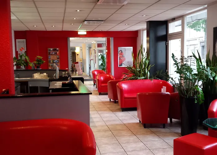 Brit Centre Hotel 3*